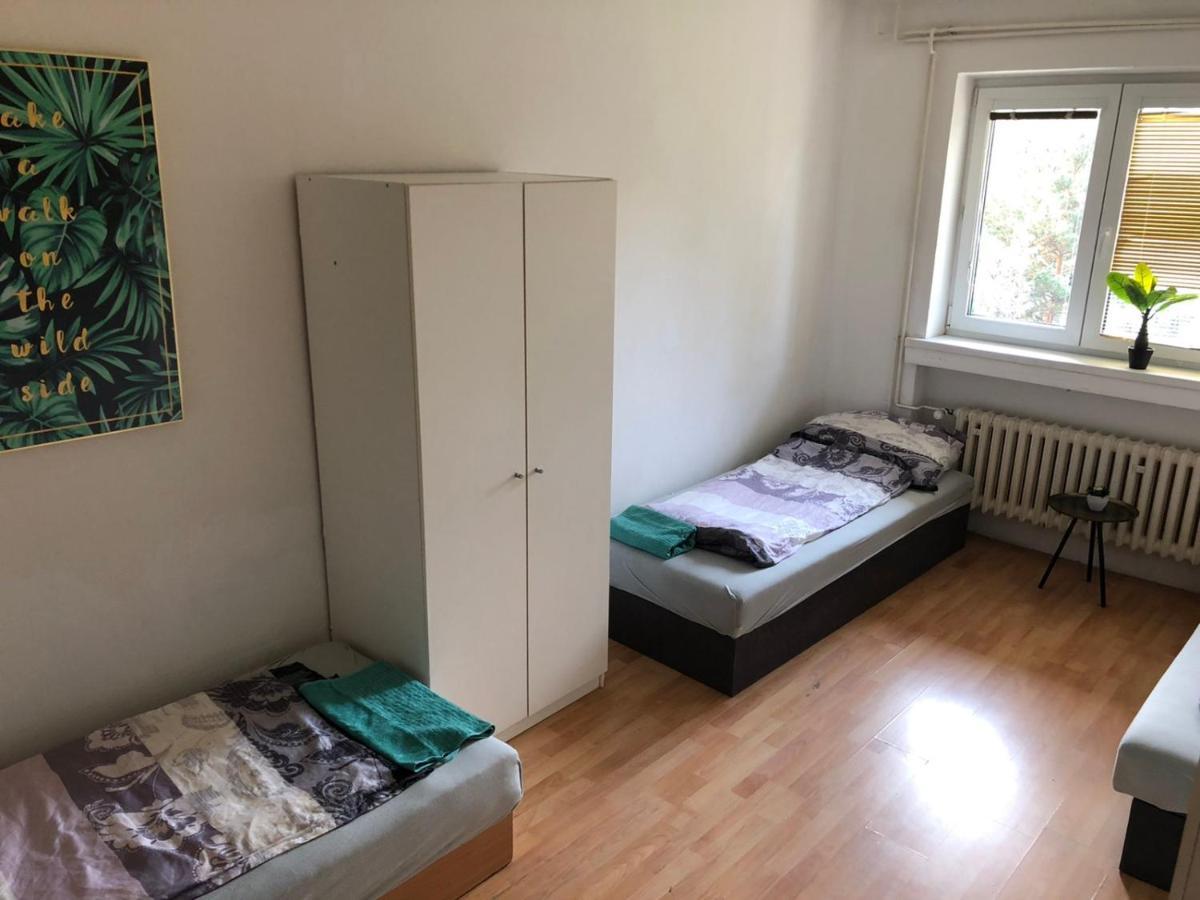 Hostel House Near Bvv-Vystaviste ブルノ エクステリア 写真